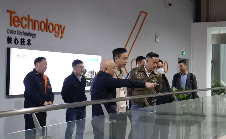 2023年11月13日，四川川润股份有限公司总裁钟海晖一行光临9001诚信金沙总部基地实地调查。